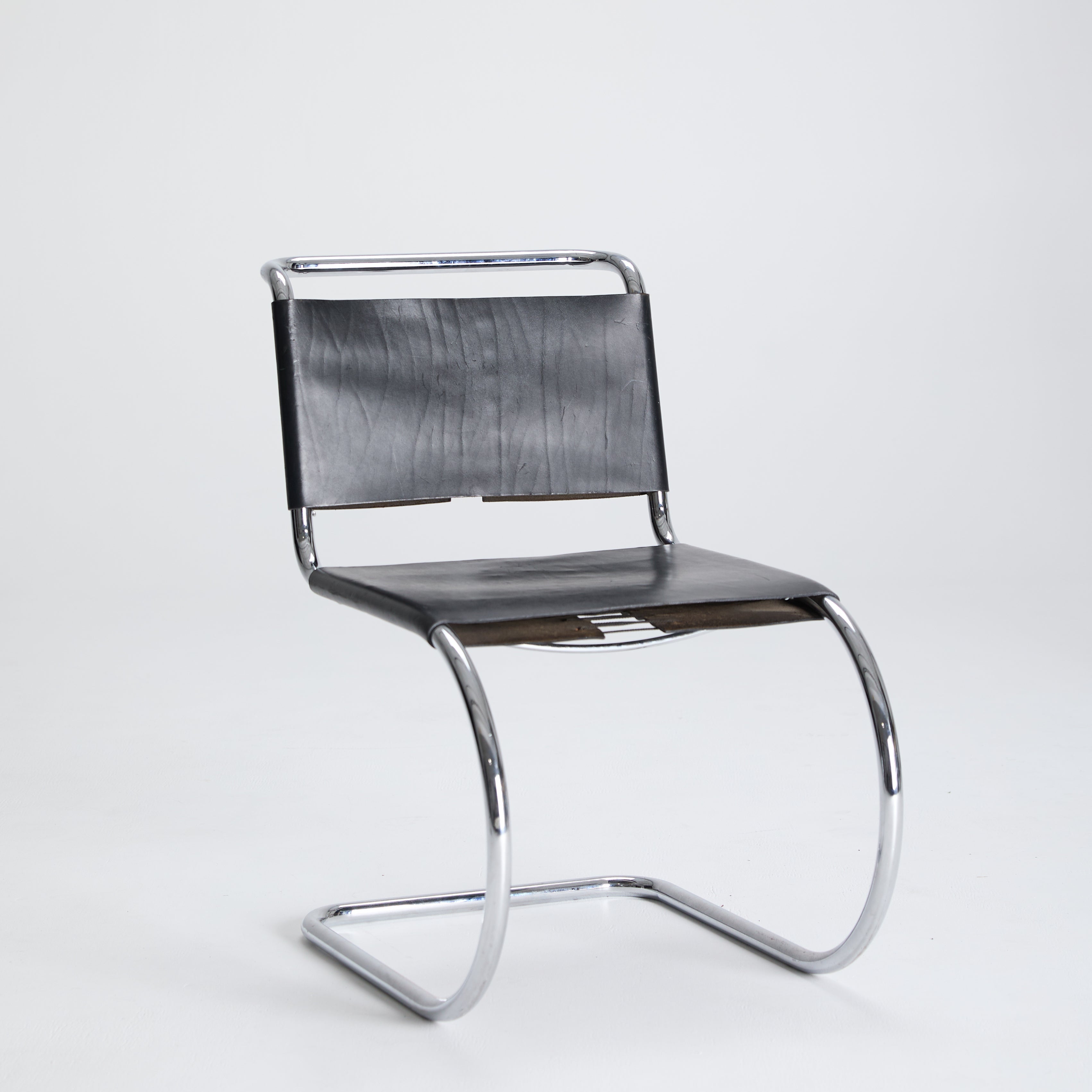 Mies Van Der Rohe Cantilever Chair