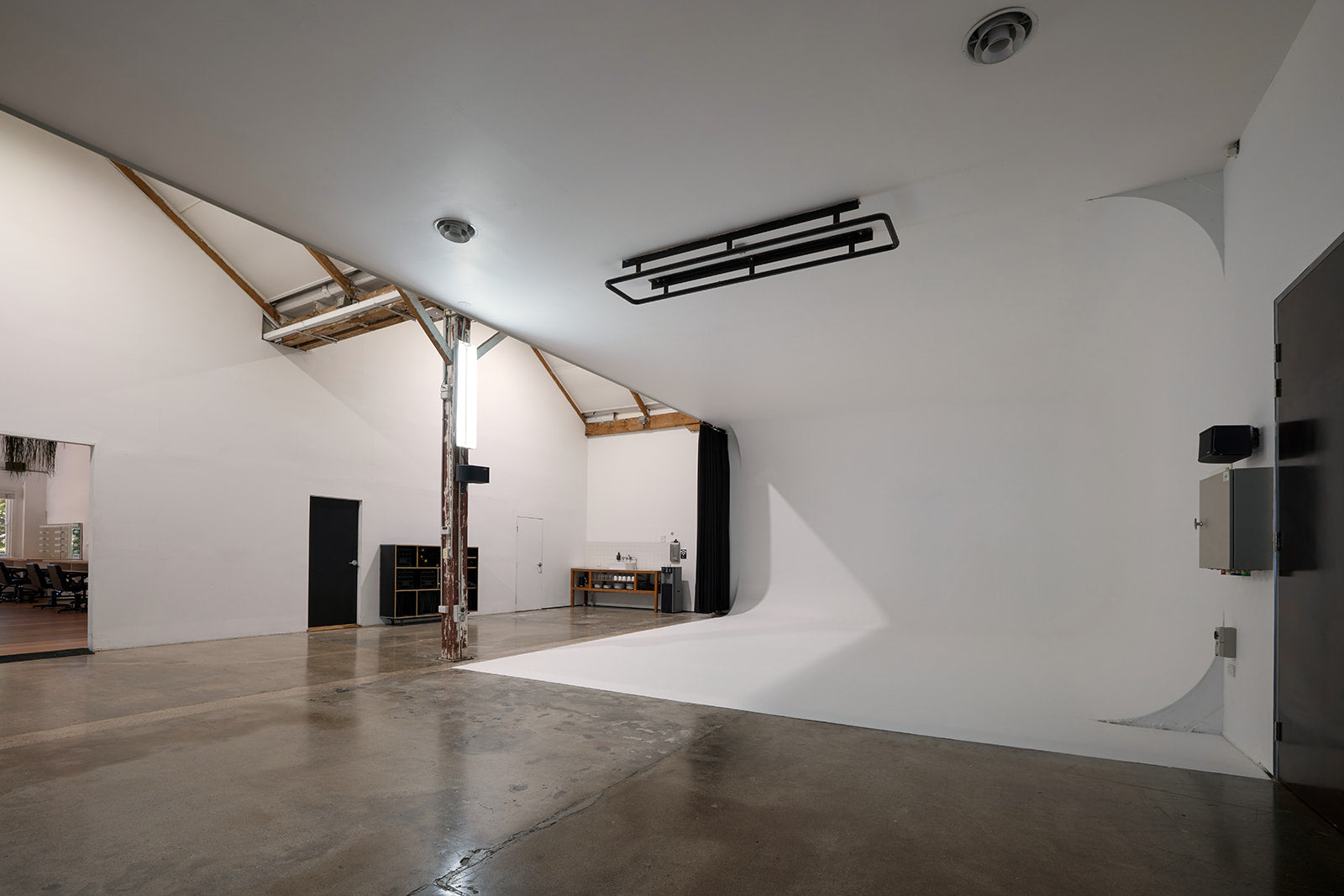 Studio 2 — Large photo studio