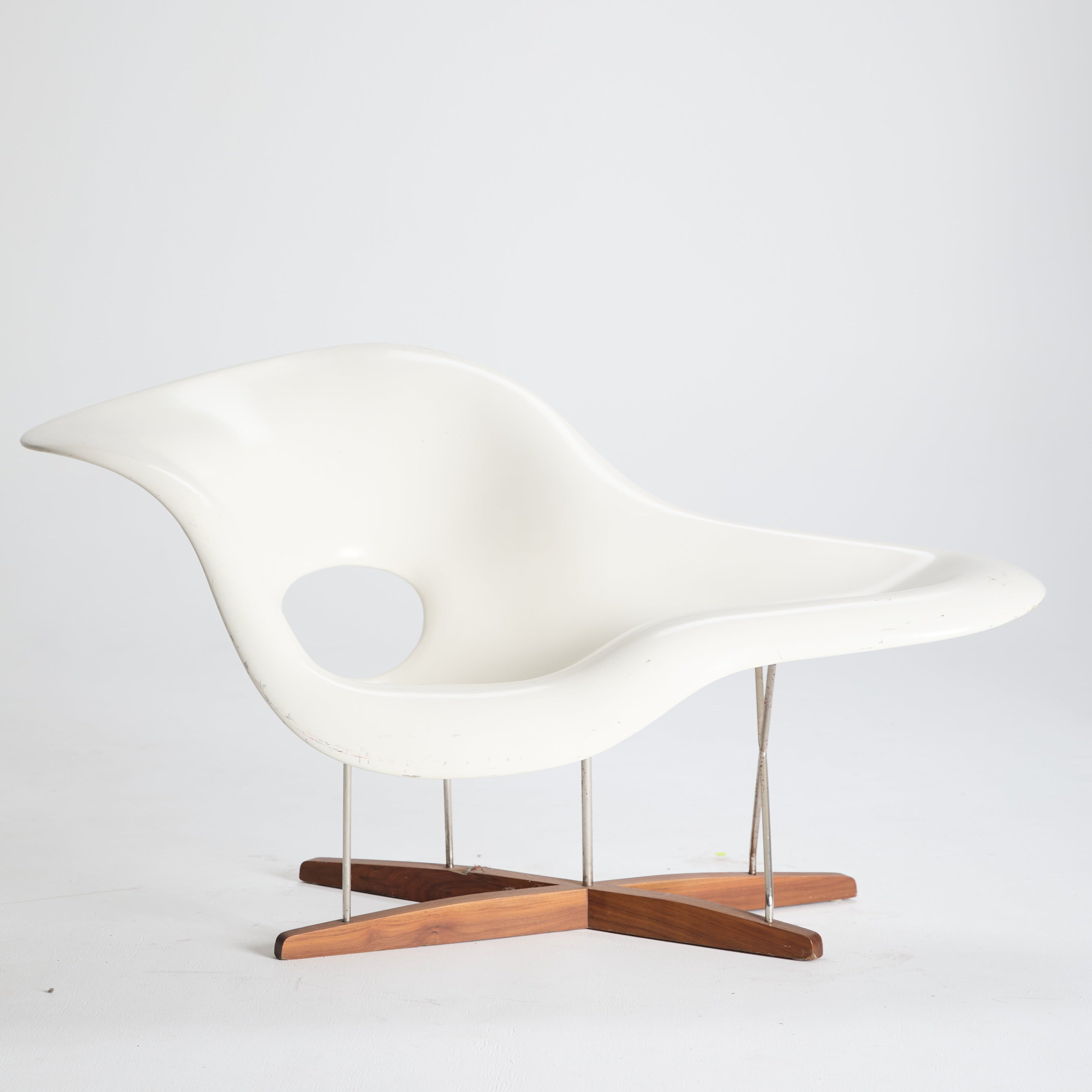 Eames La Chaise Lounge Chair