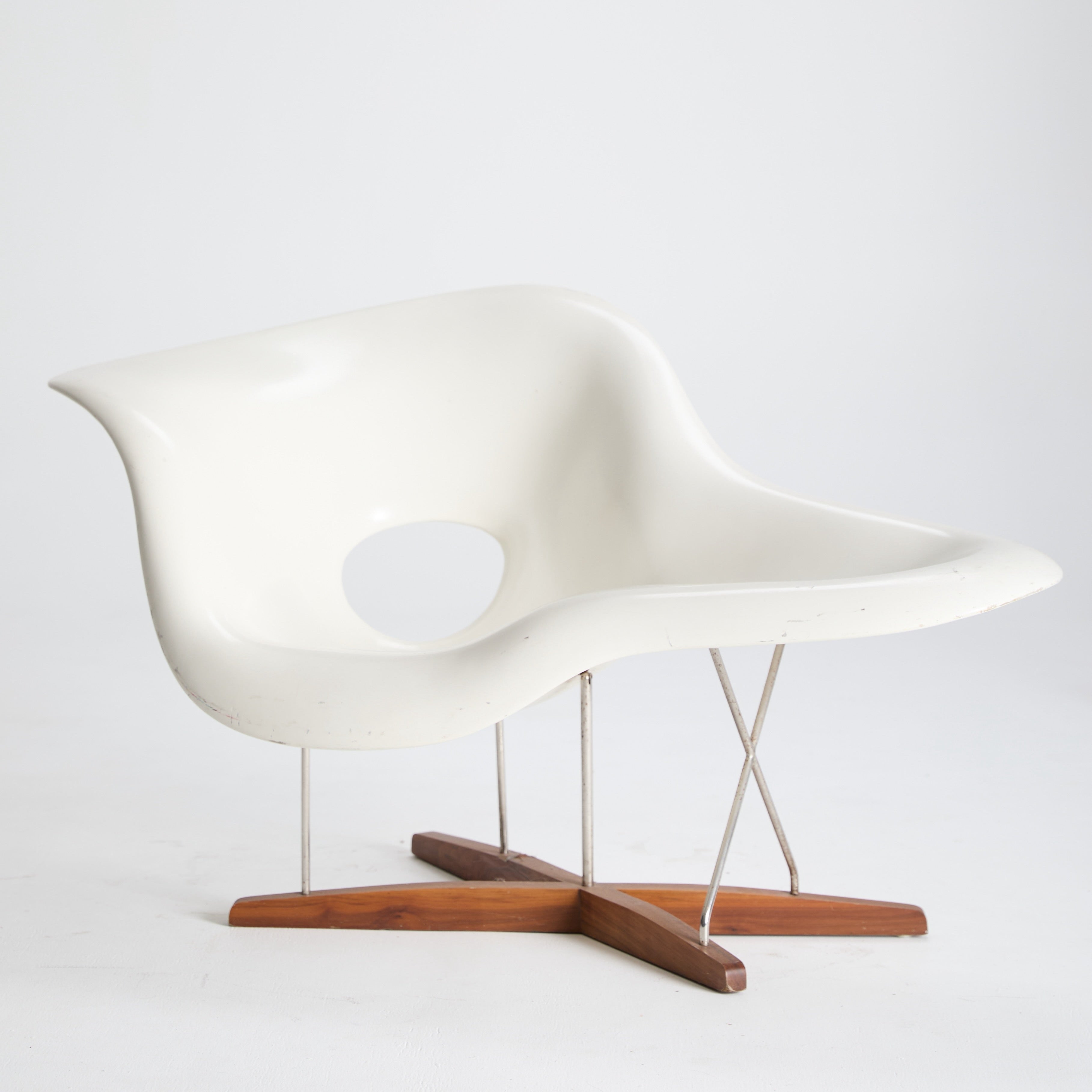Eames La Chaise Lounge Chair